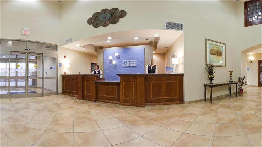 Holiday Inn Express & Suites Searcy By Ihg Extérieur photo